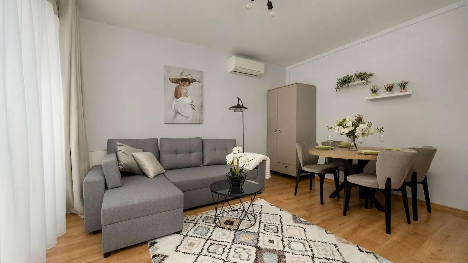 Stylowy Apartament Z Klimatyzacja I Parkingiem Wroclaw By Noclegi Renters