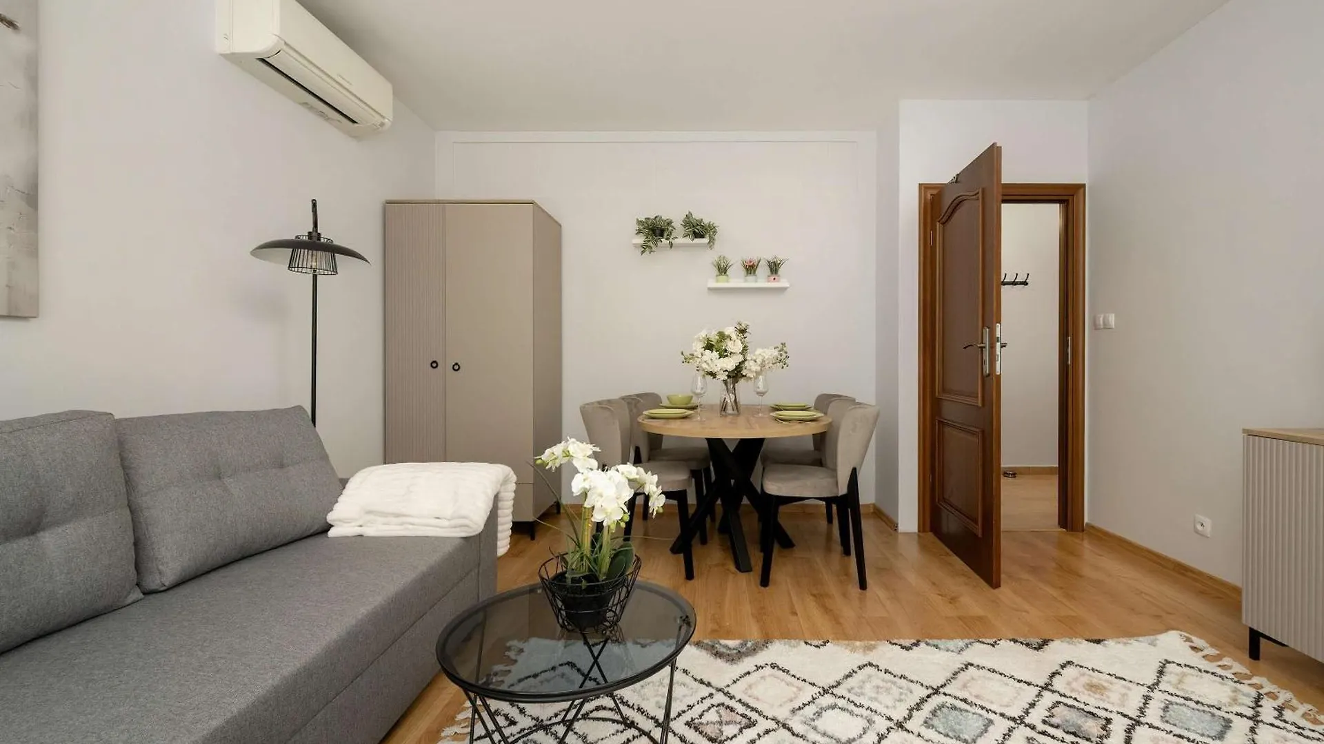 Apartment Stylowy Apartament Z Klimatyzacja I Parkingiem Wroclaw By Noclegi Renters